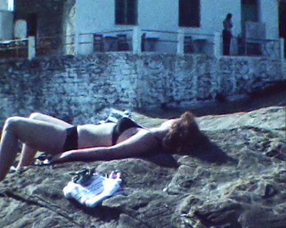 376-Karavostamon-1980-Barbara trocknet sich nach dem Schwimmen-560 376-Karavostamon-1980-Barbara trocknet sich nach dem Schwimmen-560