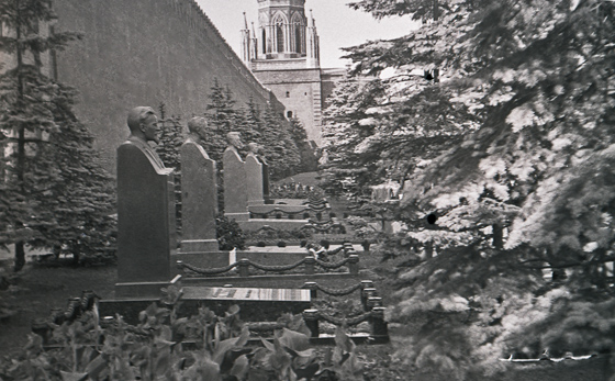 57-M06-0039-Nekropole-Ehrenfriedhof-560 57-M06-0039-Nekropole-Ehrenfriedhof-560