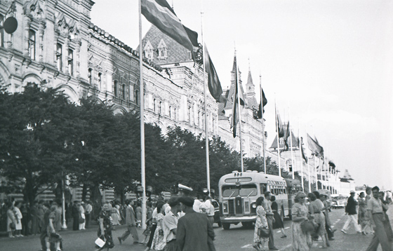 57-M07-0015-Straße am Kaufhaus GUM-560 57-M07-0015-Straße am Kaufhaus GUM-560
