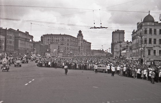 57-M08-0022-Lastwagenkolonne-7-560