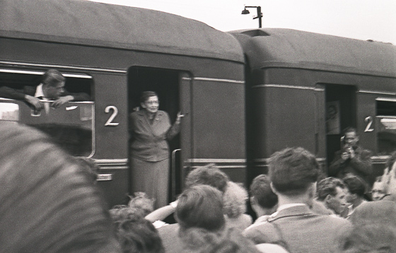 57-M09-0002-Klara Marie Faßbinder-560 57-M09-0002-Klara Marie Faßbinder-560
