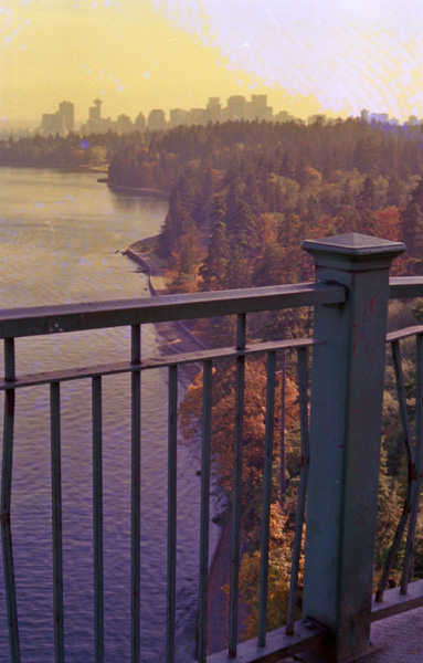 Canada (1986)-202-Vancouver-Blick von Lions Gate Bridge auf Stanley Park-1-560