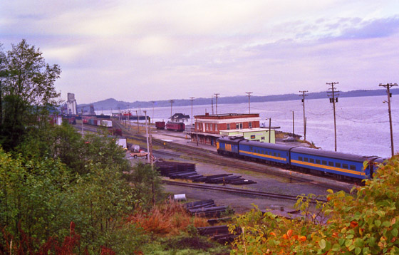 Canada (1986)-337-Pr Rupert - Bahnhof mit Schlafwagen 560 Canada (1986)-337-Pr Rupert - Bahnhof mit Schlafwagen 560