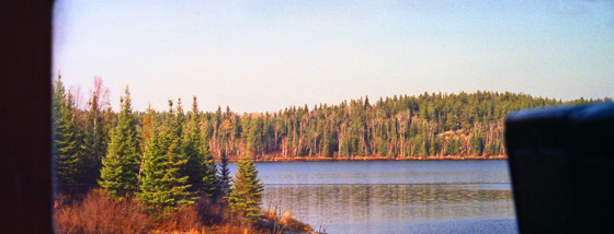 Canada (1986)-405-Ontario-See aus Zugfenster 560