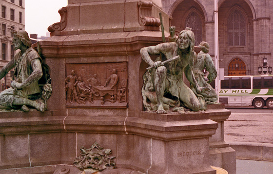 Canada (1986)-461-Montreal-Denkmal-Irokese 560 Canada (1986)-461-Montreal-Denkmal-Irokese 560