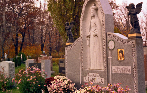 Canada (1986)-478-Montreal-Mount Royal Cemetry-Grab 560 Canada (1986)-478-Montreal-Mount Royal Cemetry-Grab 560