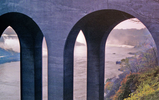 Canada (1986)-544-niagara falls-Brückenpfeiler der Autobrücke 560 Canada (1986)-544-niagara falls-Brückenpfeiler der Autobrücke 560
