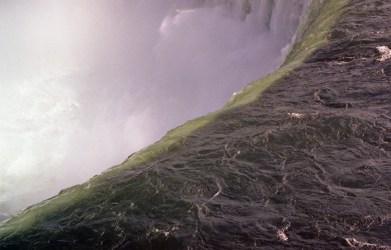 Canada (1986)-572-Niagara Falls-Wasser fällt-2-560 Canada (1986)-572-Niagara Falls-Wasser fällt-2-560