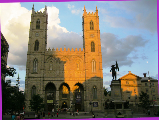 Denkmal bei Basilique_Notre-Dame_de_Montreal_25-560 Denkmal bei Basilique_Notre-Dame_de_Montreal_25-560
