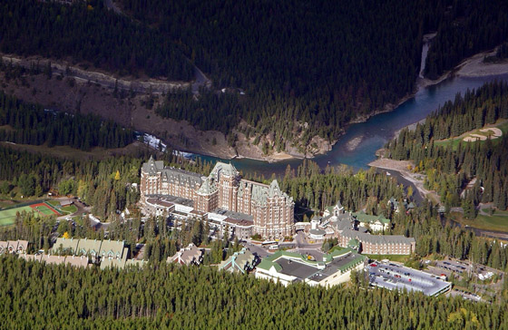 Fairmont_Banff_Springs_Hotel_3-1-560 Fairmont_Banff_Springs_Hotel_3-1-560