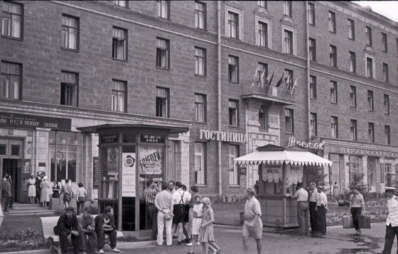 57-M01-0031-Hoteleingänge 57-M01-0031-Hoteleingänge