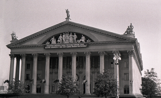 57-M05-0034-Säulenbau-x-560 57-M05-0034-Säulenbau-x-560
