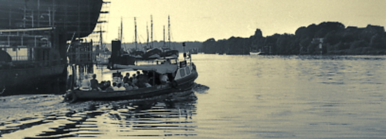 60-01-0057-Boot bei Fischkutterhafen-560 60-01-0057-Boot bei Fischkutterhafen-560