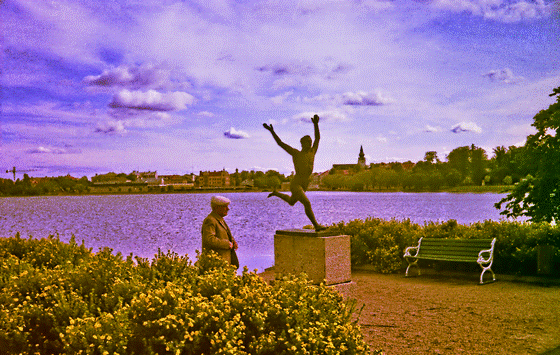 81-04-0003-Hudiksvall-lilla fjärden.4, Mann+Läufer, Makro, gelb, denoise, pse7, inpaint-560 81-04-0003-Hudiksvall-lilla fjärden.4, Mann+Läufer, Makro, gelb, denoise, pse7, inpaint-560