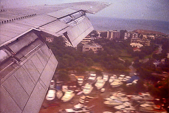 85-01-Kampos-Film1 - 06-Flugzeug über Athen-retoucher-denoise-impaint-hdr4-560 85-01-Kampos-Film1 - 06-Flugzeug über Athen-retoucher-denoise-impaint-hdr4-560