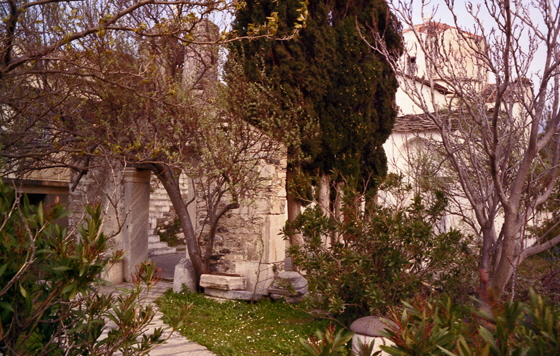 85-01-Kampos-Film6 - 08-Kirche-560