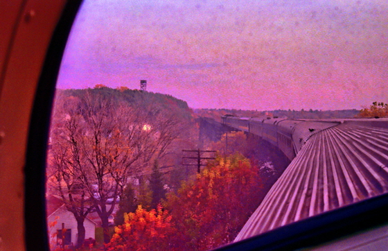 Canada (1986)-415-Parry Sound - Zug fährt über Brücke-sharpen-Color5