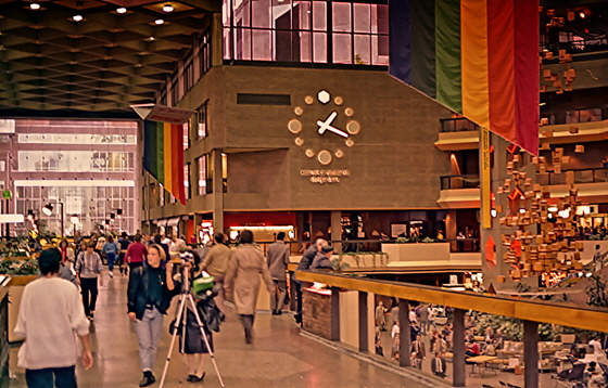 Canada (1986)-528-Montreal-retoucher-hdr4-560 Canada (1986)-528-Montreal-retoucher-hdr4-560