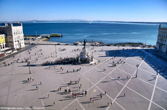 Praça_do_Comércio_-_Lisboa_-_Portugal_(32204521787)-560 Praça_do_Comércio_-_Lisboa_-_Portugal_(32204521787)-560