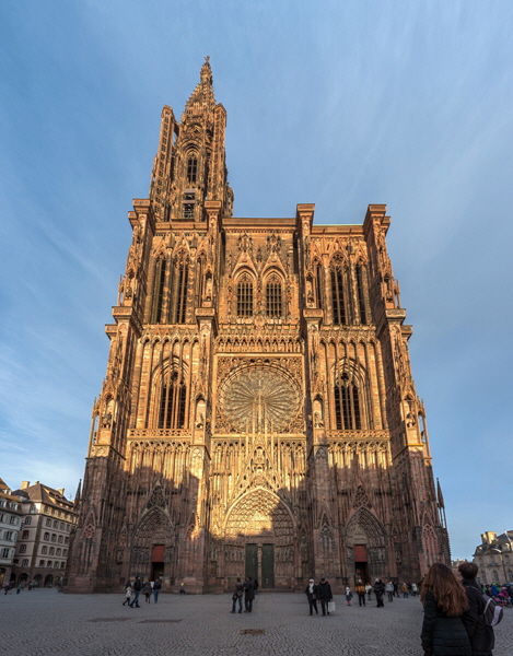 Strasbourg_Cathedral_Exterior_-_Diliff-H600