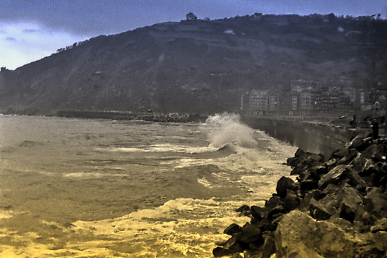 img058-San Sebastian - Hohe Wellen-1, sharpen, denoise, black&white, color5, inpaint-560 img058-San Sebastian - Hohe Wellen-1, sharpen, denoise, black&white, color5, inpaint-560