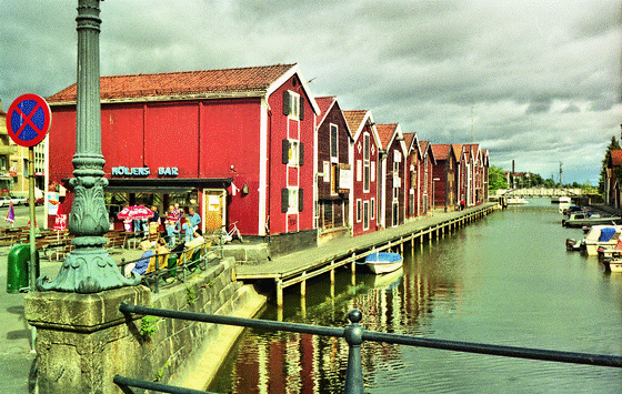 img240-Schweden 1992-Hudiksvall-Magazinhäuser, Makro aufgehellt, inpaint-560 img240-Schweden 1992-Hudiksvall-Magazinhäuser, Makro aufgehellt, inpaint-560