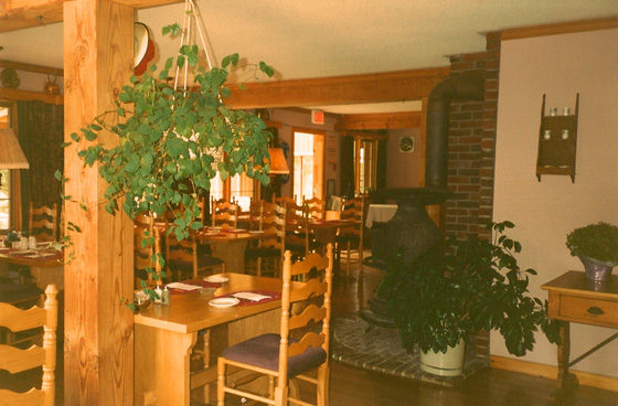 hpqscan0004-Restaurant mit Ofen-1-560